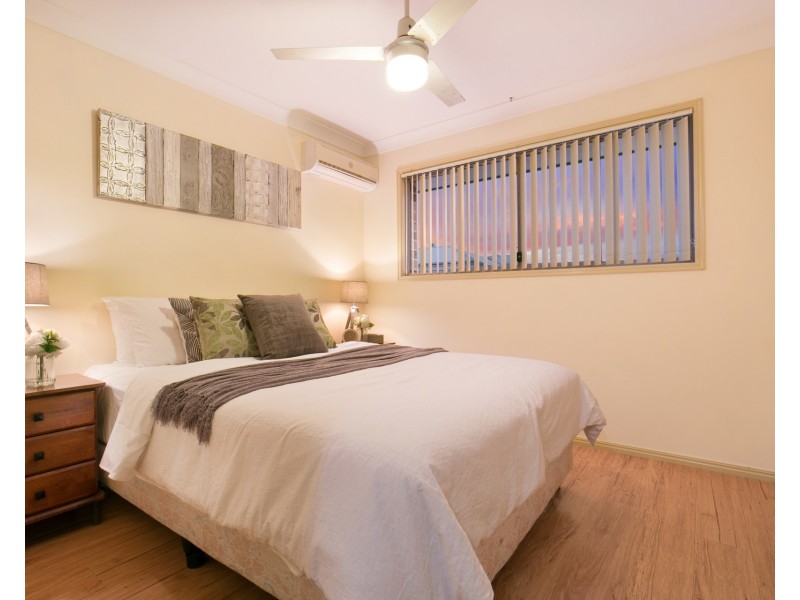 17 Somerset Place, Parkinson QLD 4115