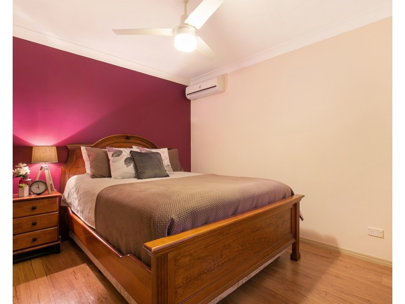 17 Somerset Place, Parkinson QLD 4115