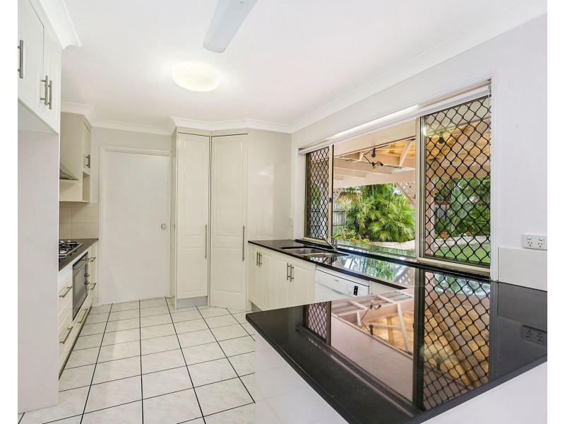 10 Tynon Close, Parkinson QLD 4115