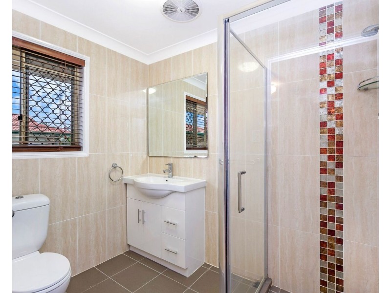 10 Tynon Close, Parkinson QLD 4115