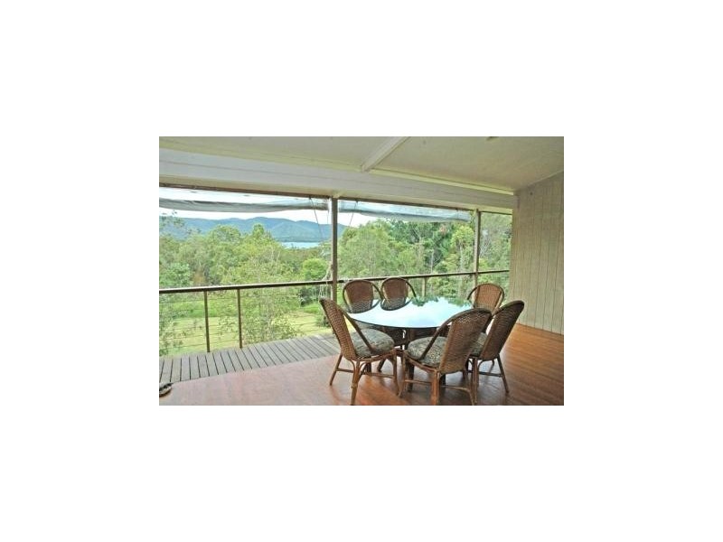 6 Black Gully Road, Tinaroo QLD 4872