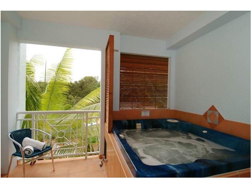 Unit 304/ALASSIO RE Williams Esplanade, Palm Cove QLD 4879