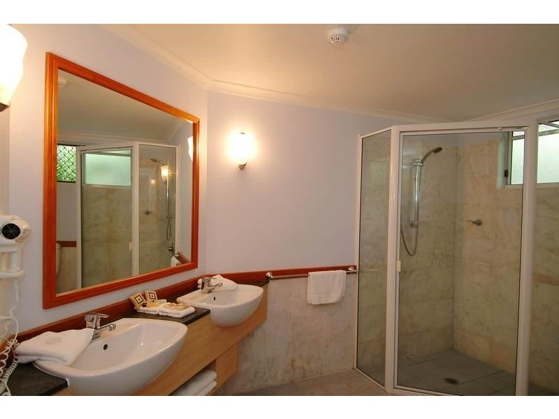 Unit 304/ALASSIO RE Williams Esplanade, Palm Cove QLD 4879