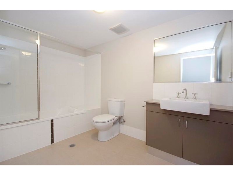 Unit 406/339 Lake Street, Cairns QLD 4870