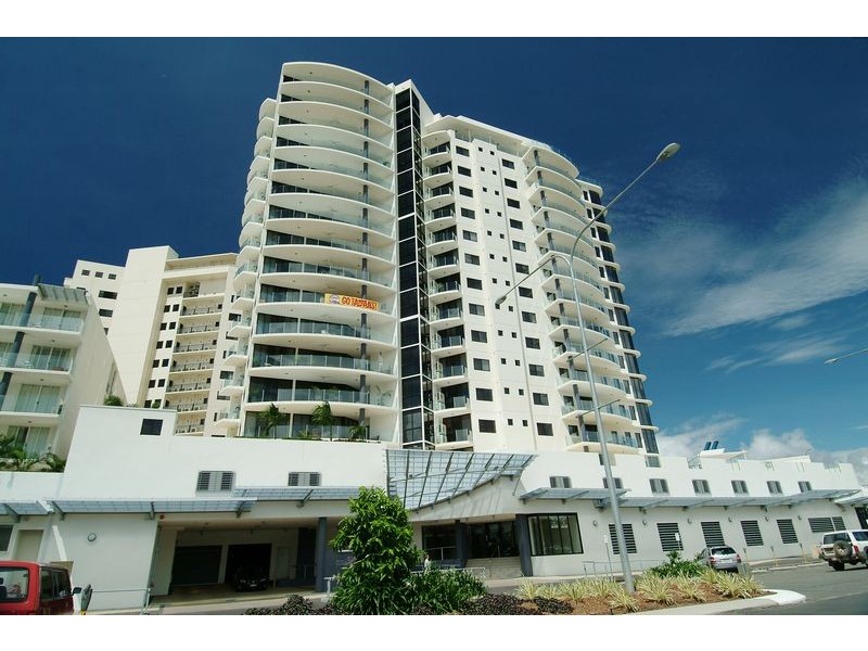 APT  702 / 25 Wharf Street, Cairns City QLD 4870