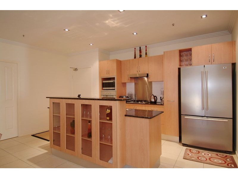 APT  702 / 25 Wharf Street, Cairns City QLD 4870