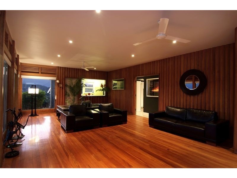 14 Bellevue Crescent, Edge Hill QLD 4870