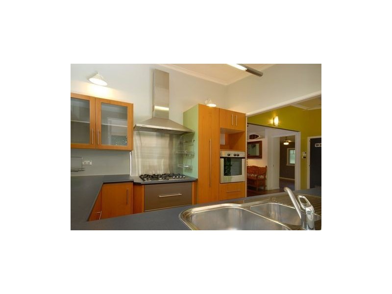 12 Dalziel Street, Cairns QLD 4870