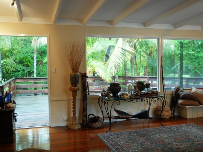 21 Sims Esplanade, Yorkeys Knob QLD 4878