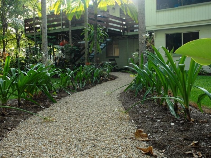 21 Sims Esplanade, Yorkeys Knob QLD 4878