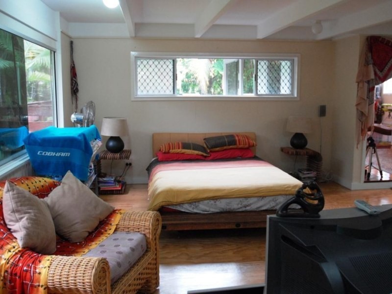 21 Sims Esplanade, Yorkeys Knob QLD 4878