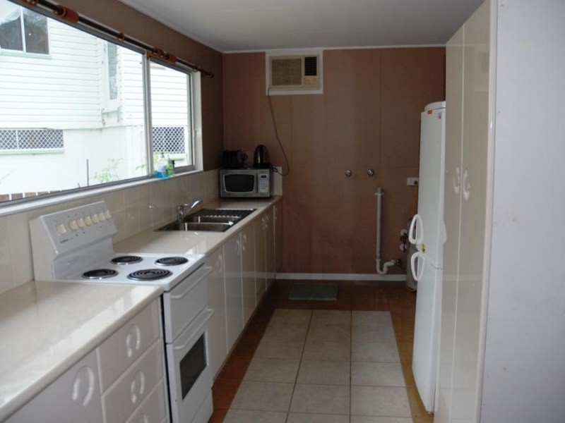 21 Sims Esplanade, Yorkeys Knob QLD 4878