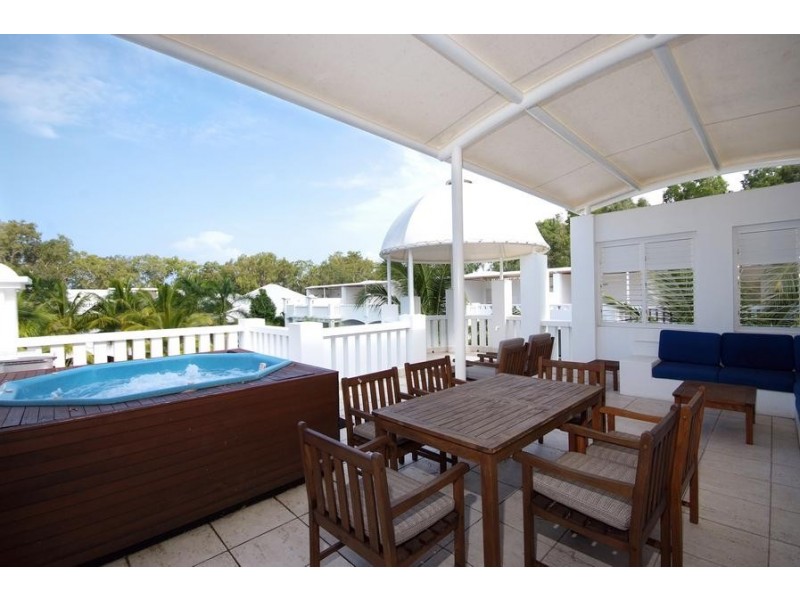Unit 4233/4234/123 Williams Esplanade, Palm Cove QLD 4879