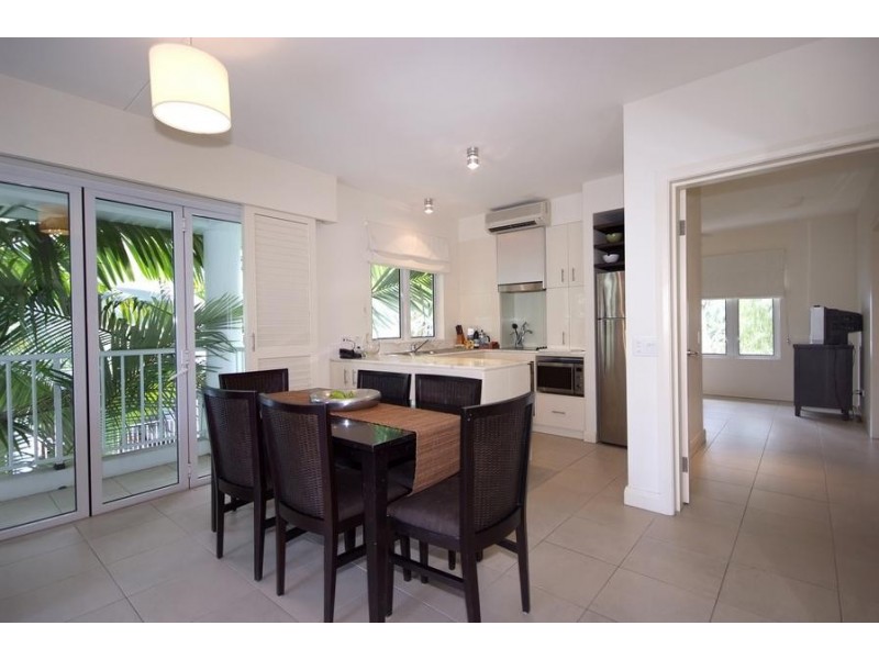 Unit 4233/4234/123 Williams Esplanade, Palm Cove QLD 4879