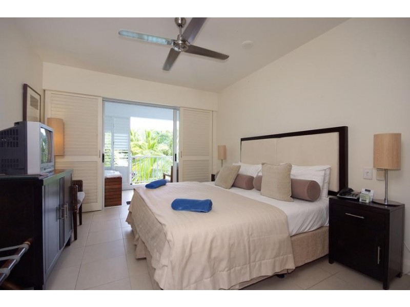Unit 4233/4234/123 Williams Esplanade, Palm Cove QLD 4879