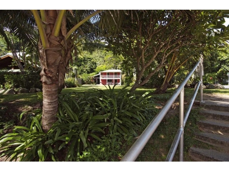 14 Peacock Street, Trinity Beach QLD 4879