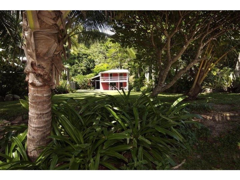 14 Peacock Street, Trinity Beach QLD 4879