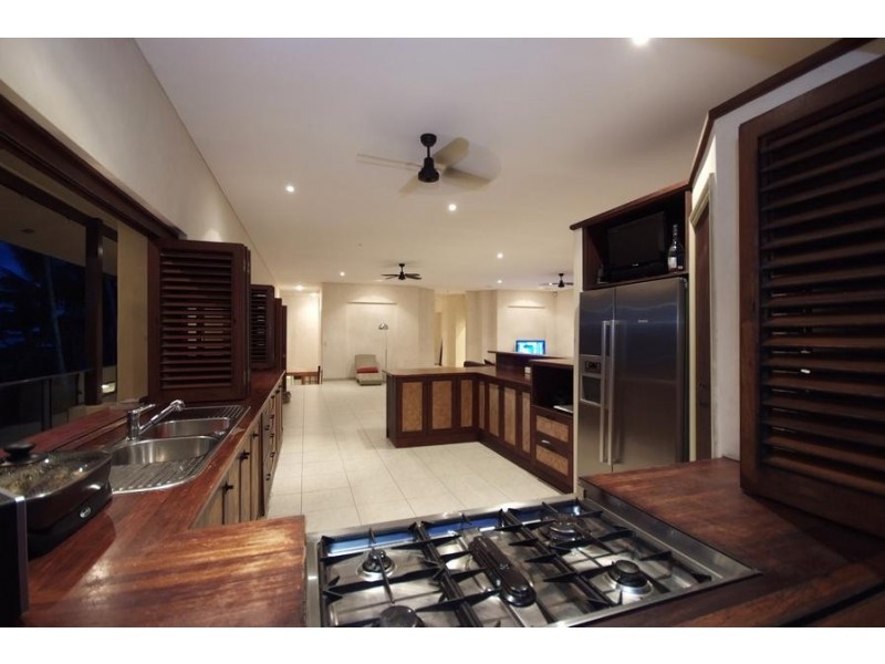114 Hillview Crescent, Whitfield QLD 4870