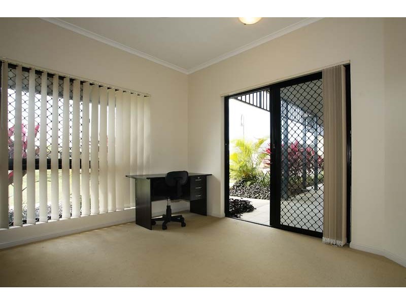 APT 36 / 1-2 Fairweather Road, Redlynch QLD 4870