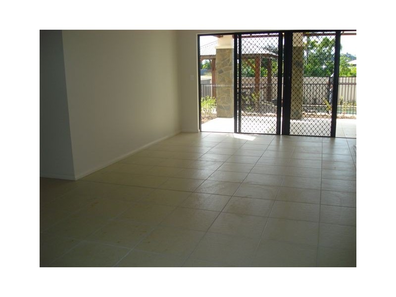 Unit 2/90 Harbour Drive, Trinity Park QLD 4879