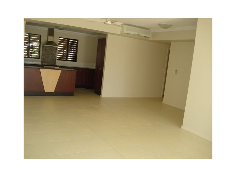 Unit 2/90 Harbour Drive, Trinity Park QLD 4879