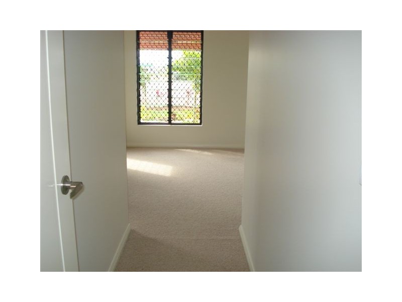 Unit 2/90 Harbour Drive, Trinity Park QLD 4879