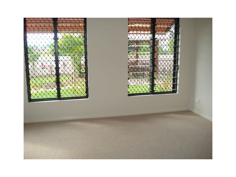 Unit 2/90 Harbour Drive, Trinity Park QLD 4879