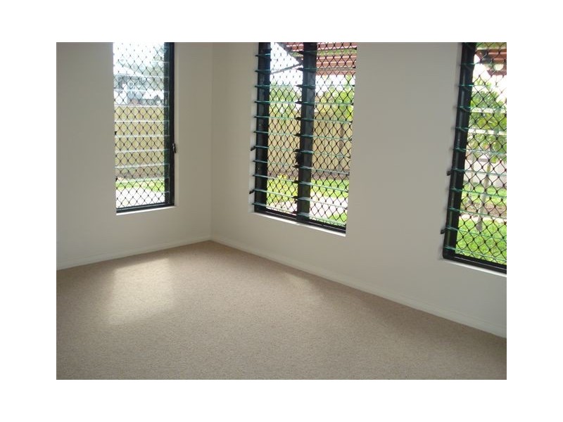 Unit 2/90 Harbour Drive, Trinity Park QLD 4879