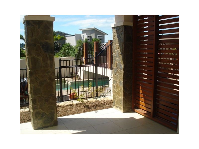 Unit 2/90 Harbour Drive, Trinity Park QLD 4879