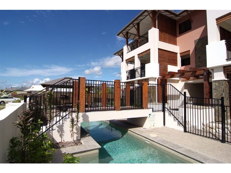 Unit 2/90 Harbour Drive, Trinity Park QLD 4879