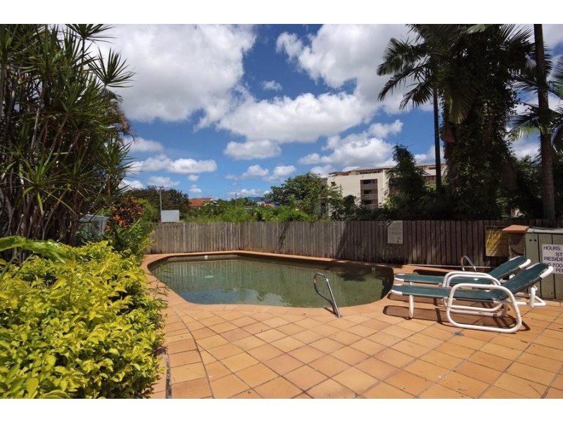 Unit 14/281 The Esplanade, Cairns QLD 4870