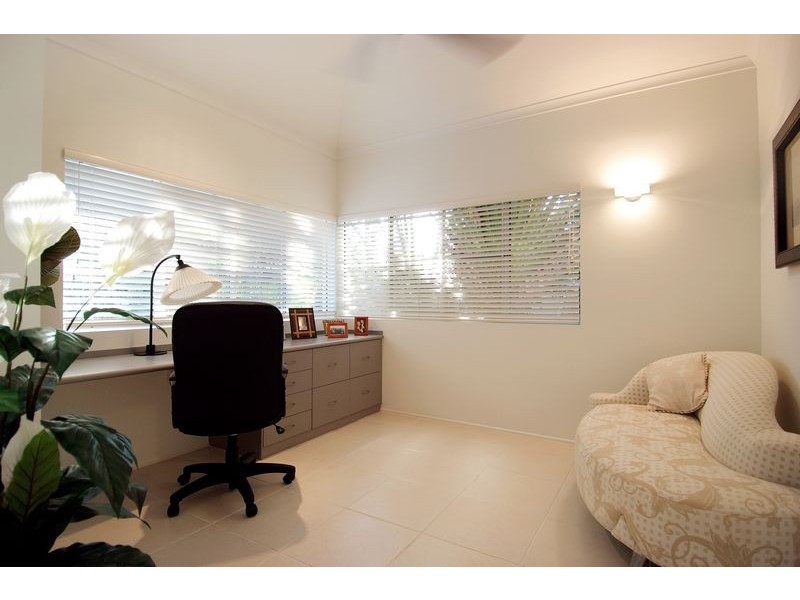 32 – 34 Hibiscus Lane, Holloways Beach QLD 4878