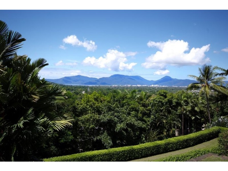 114 Hillview Crescent, Cairns QLD 4870