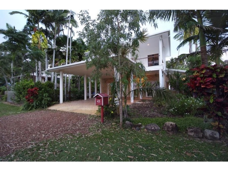 43 Arlington Esplanade, Clifton Beach QLD 4879