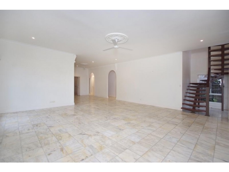 43 Arlington Esplanade, Clifton Beach QLD 4879