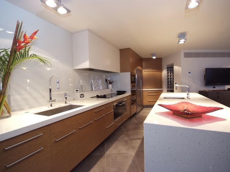 2 Hibiscus Lane, Holloways Beach QLD 4878