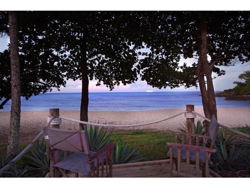 8 Peacock Street, Trinity Beach QLD 4879