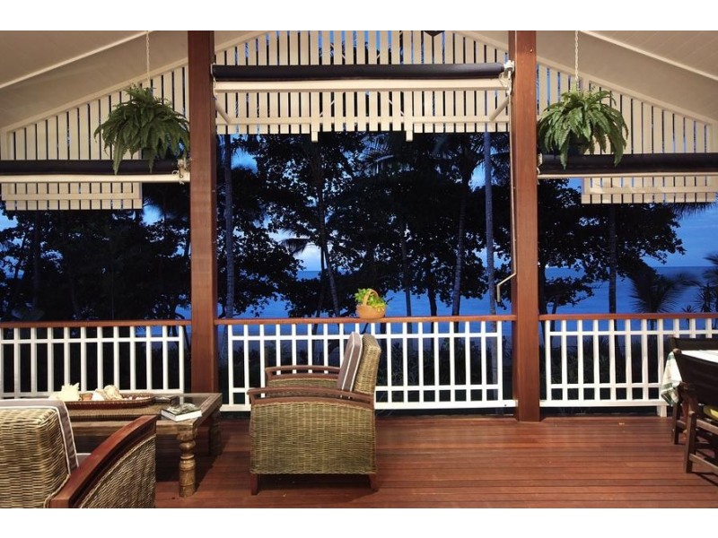 8 Peacock Street, Trinity Beach QLD 4879