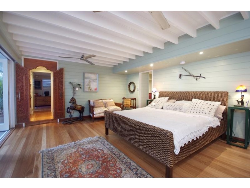 8 Peacock Street, Trinity Beach QLD 4879