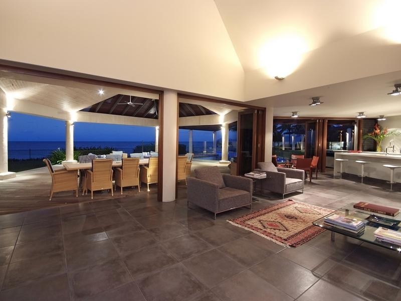 2 Hibiscus Lane, Cairns QLD 4870