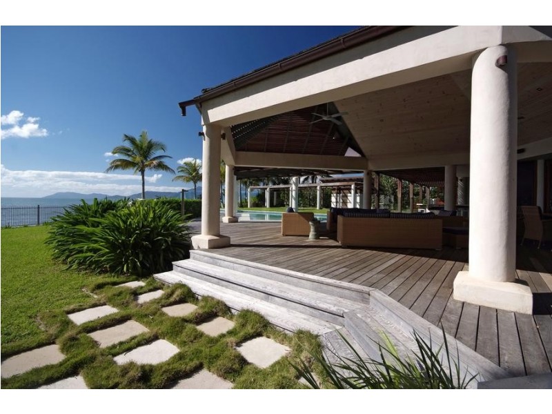 2 Hibiscus Lane, Cairns QLD 4870