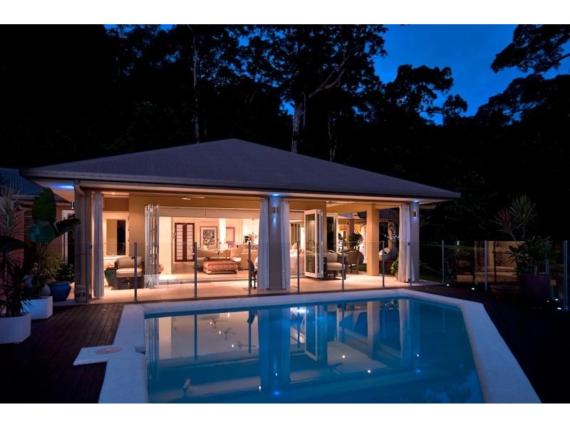 18 Playford Close, Cairns QLD 4870