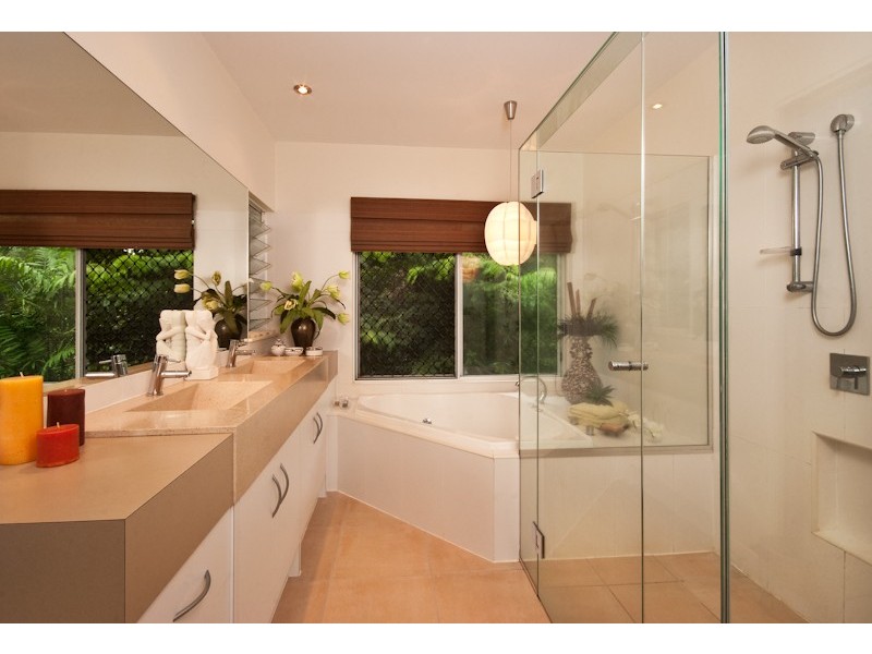 18 Playford Close, Cairns QLD 4870