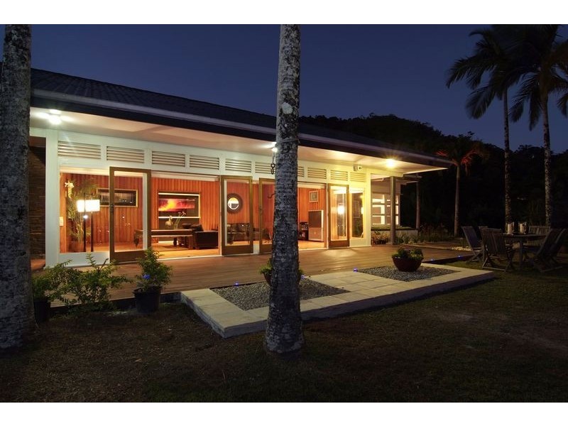 14 Bellevue Crescent, Edge Hill QLD 4870