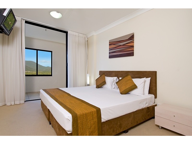 Unit 1303/25 Wharf Street, Cairns QLD 4870