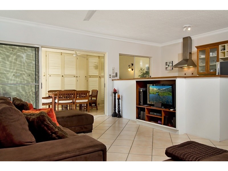 Unit 508/2 Greenslopes Street, Cairns QLD 4870
