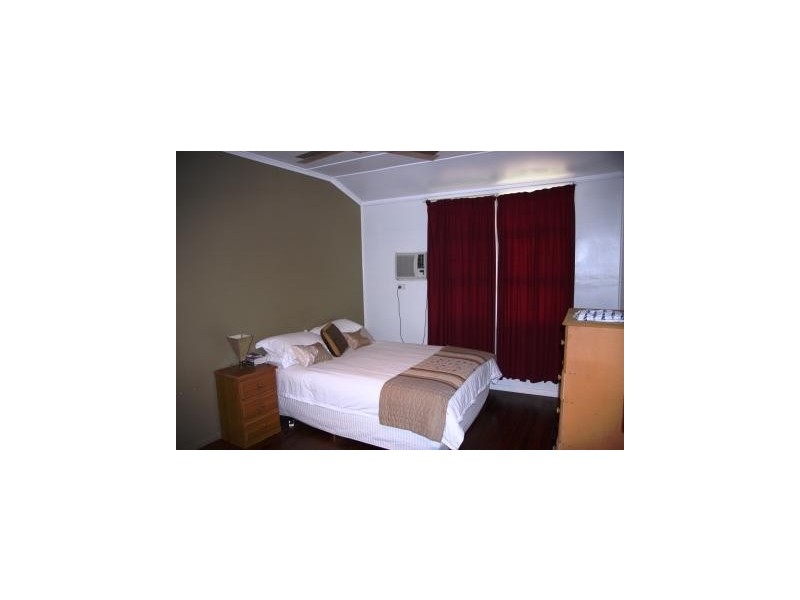 35 Howe Street, Cairns QLD 4870