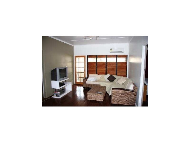 35 Howe Street, Cairns QLD 4870