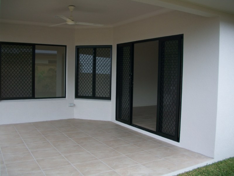 L523/11 Seaways Street, Trinity Park QLD 4879