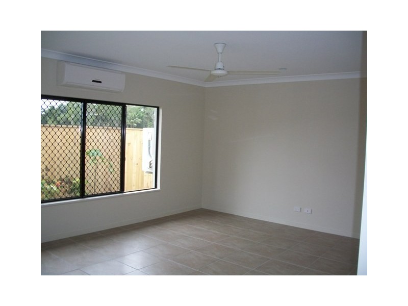 L523/11 Seaways Street, Trinity Park QLD 4879